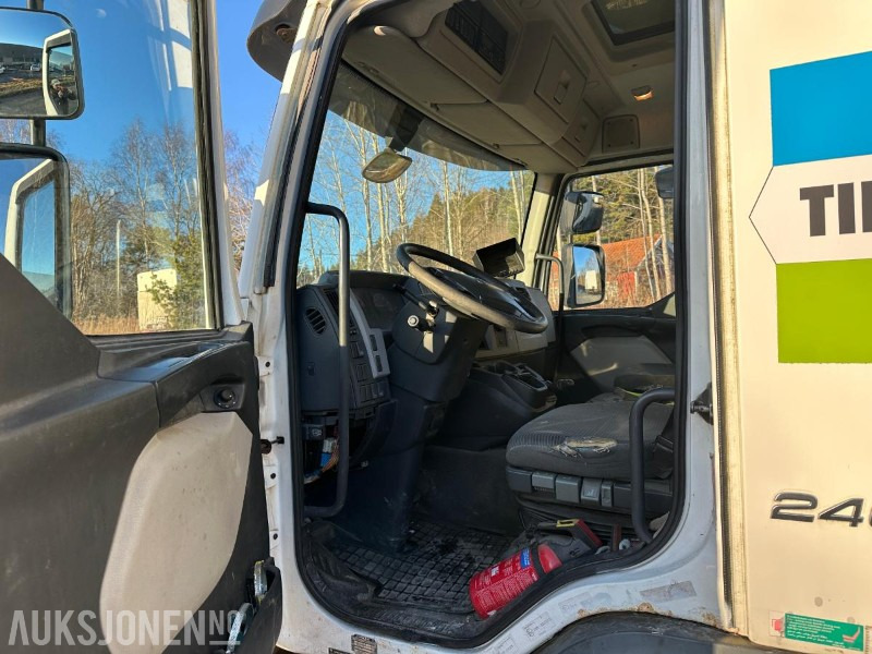 Box truck 2011 Volvo FL 240 Skapbil med sideåpning og Z-lift: picture 9