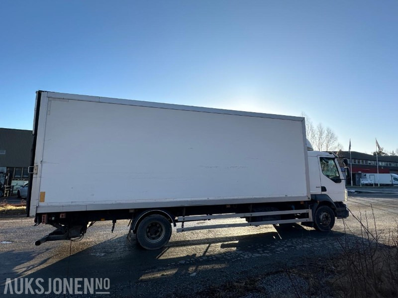 Box truck 2011 Volvo FL 240 Skapbil med sideåpning og Z-lift: picture 6