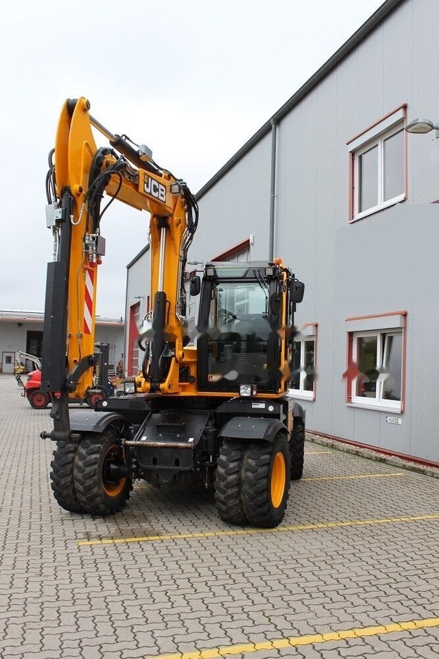 Wheel excavator JCB HydraDig 110W: picture 16