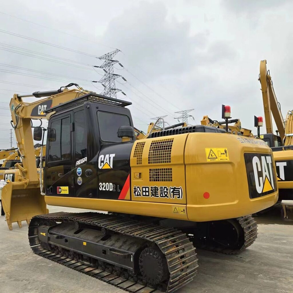 Crawler excavator Caterpillar 320D2: picture 11