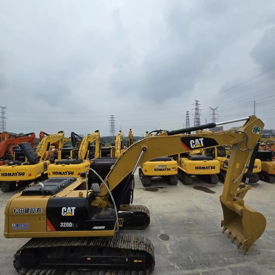 Crawler excavator Caterpillar 320D2: picture 6