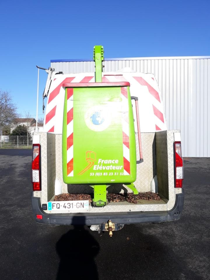 Truck mounted aerial platform Renault Master 130.35 FG L2H2 Nacelle: picture 6