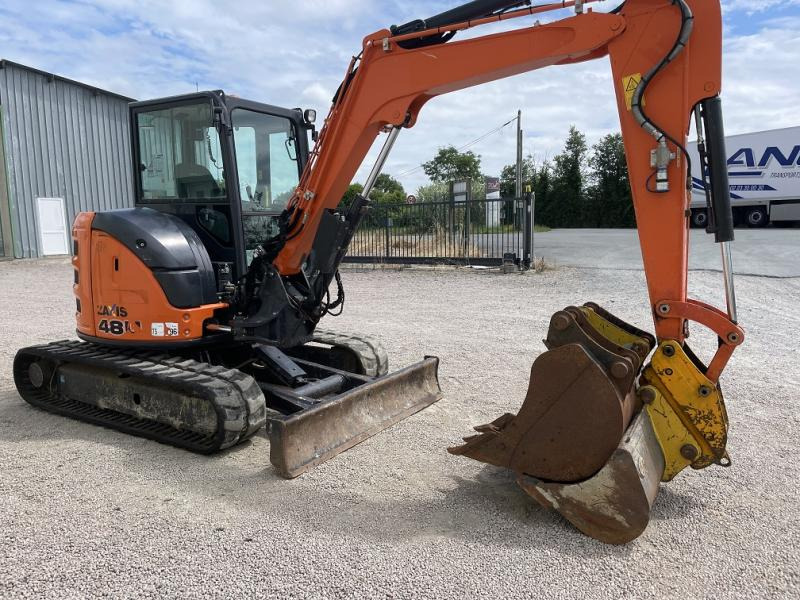 Mini excavator Hitachi ZX48U: picture 6