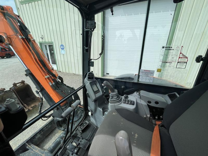 Mini excavator Hitachi ZX48U: picture 13