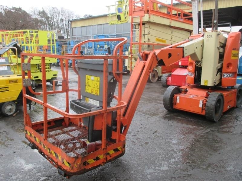 Leasing of JLG E 300 AJ  JLG E 300 AJ: picture 8