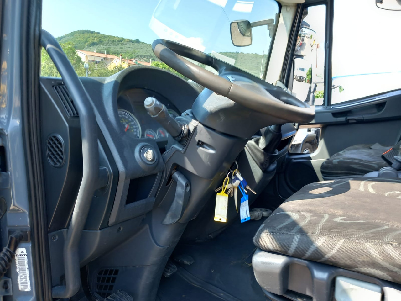 Crane truck IVECO EUROCARGO 80E22: picture 9