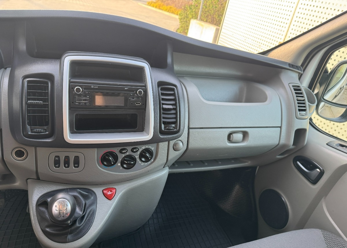 Panel van Opel Vivaro L2 LONG 2.0 CDTI 115 KM 2014 rok Klimatyzacja Z Niemiec: picture 9