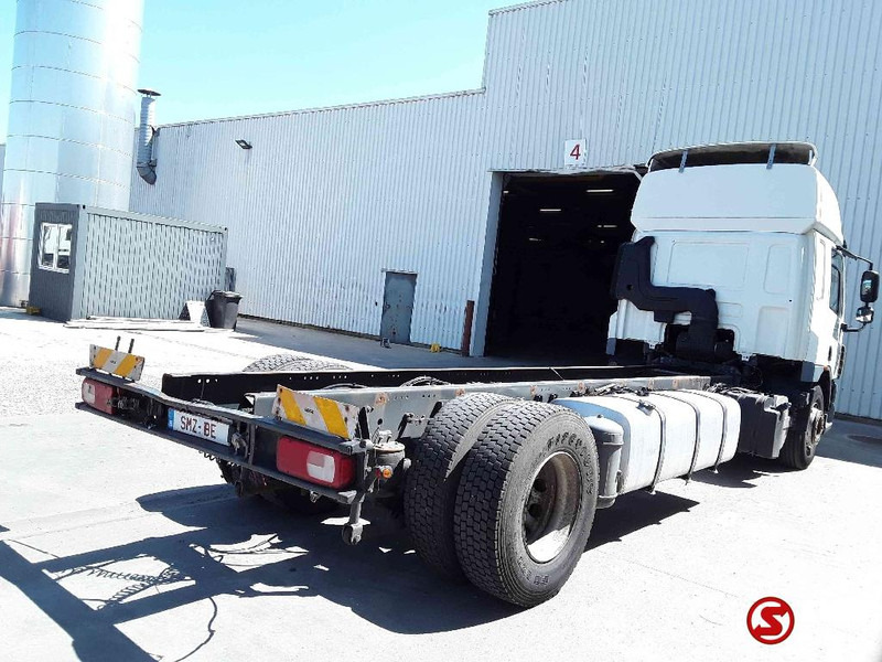 Cab chassis truck DAF 75 CF 310 manual: picture 9