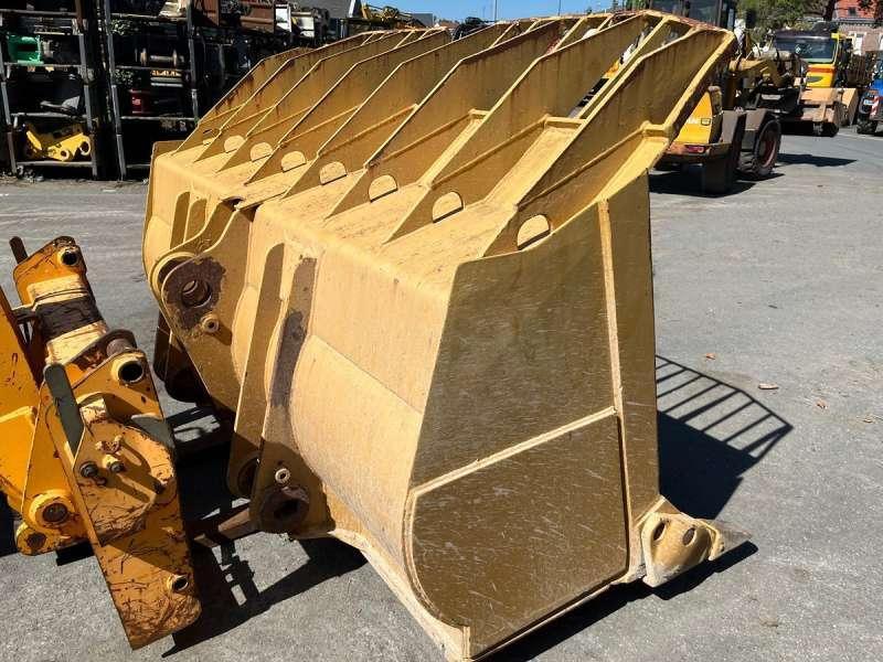 Crawler loader Caterpillar 963C - POUR PIECES: picture 22