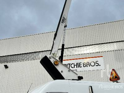 Truck mounted aerial platform RENAULT MASTER 2019 Time Versalift ETL32 125 1 ...: picture 25