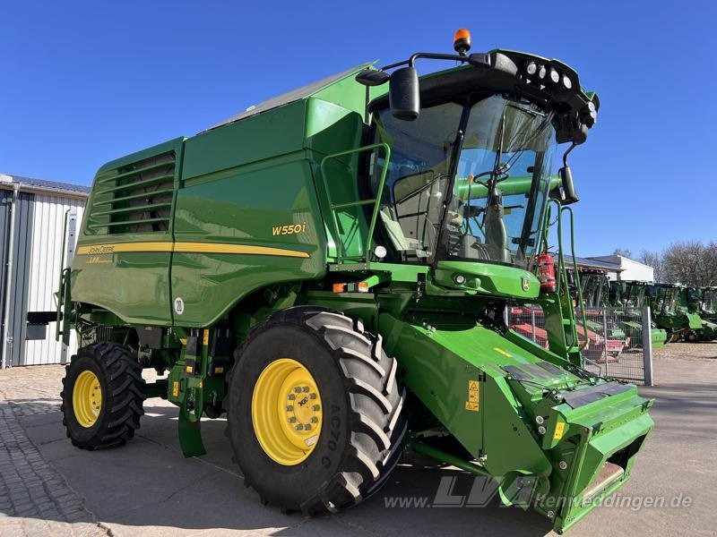 Combine harvester John Deere W550: picture 6