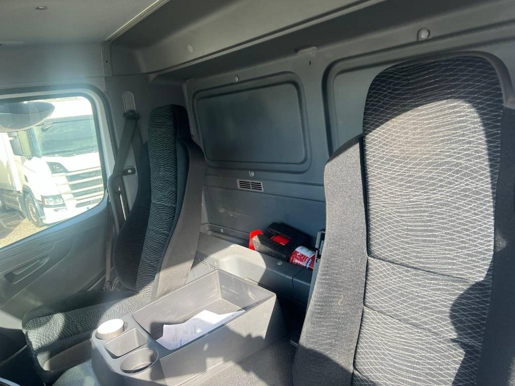 Box truck Mercedes-Benz Atego 1524 4x2 serie 0495: picture 6