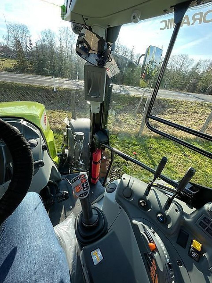 Farm tractor CLAAS arion 450 cis mit frontlader CIS: picture 7