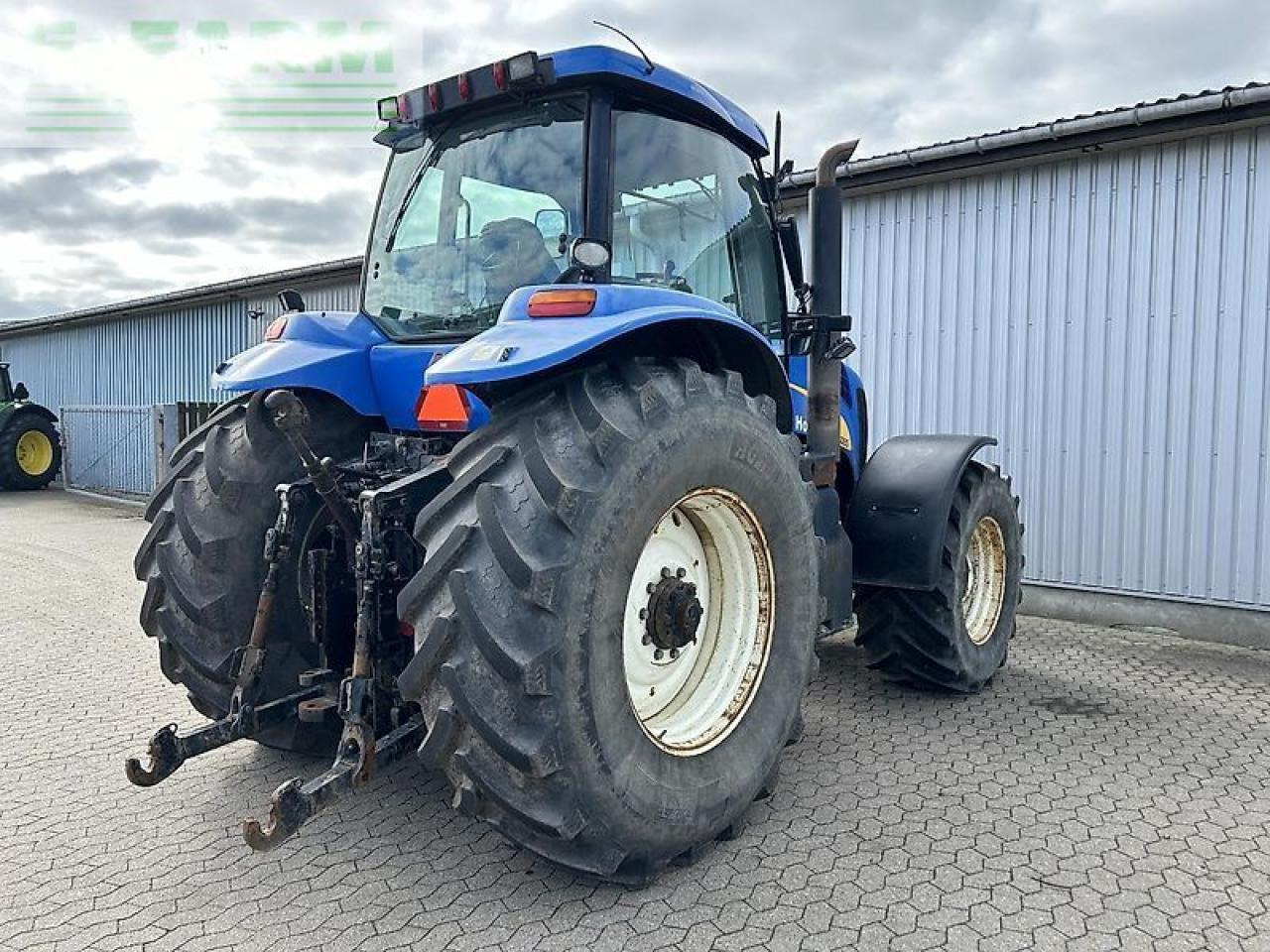 Farm tractor New Holland tg285: picture 14