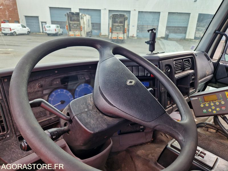 Leasing of  BOM SUR PORTEUR RENAULT 26T CARROSSERIE FAUN - 2003 - 334 000 KM BOM SUR PORTEUR RENAULT 26T CARROSSERIE FAUN - 2003 - 334 000 KM: picture 9