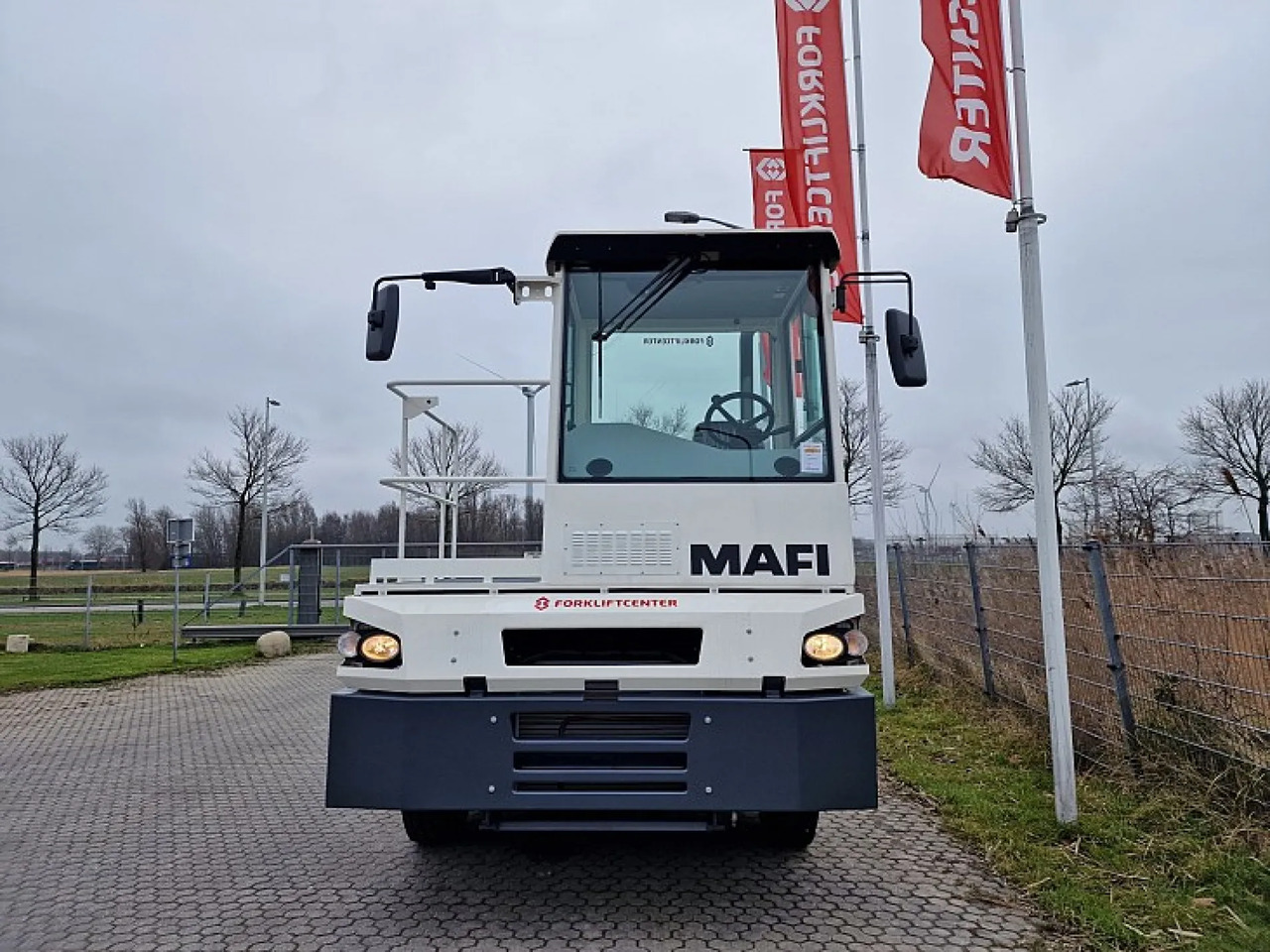 Terminal tractor MAFI - T230: picture 8