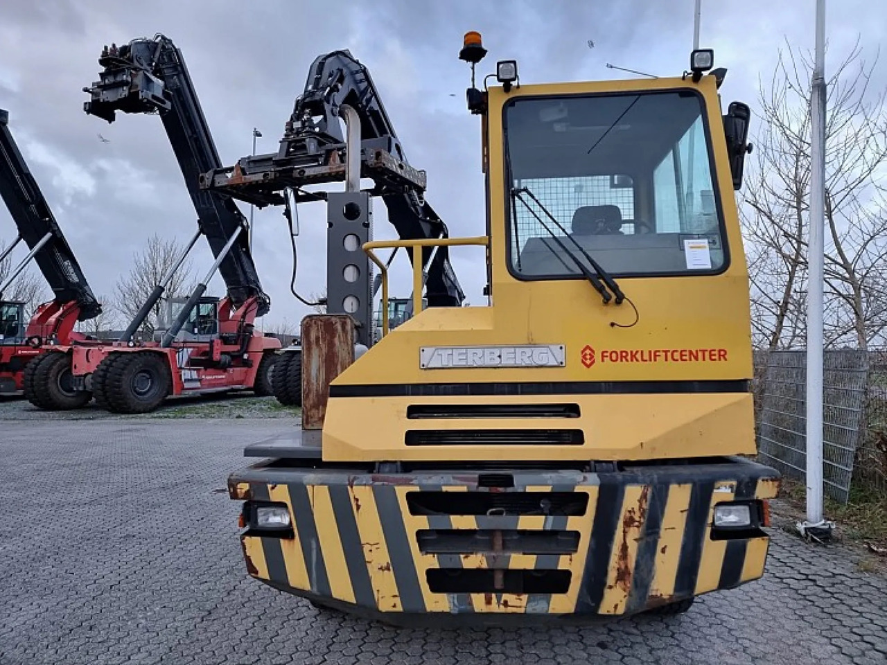 Terminal tractor TERBERG - YT220: picture 8