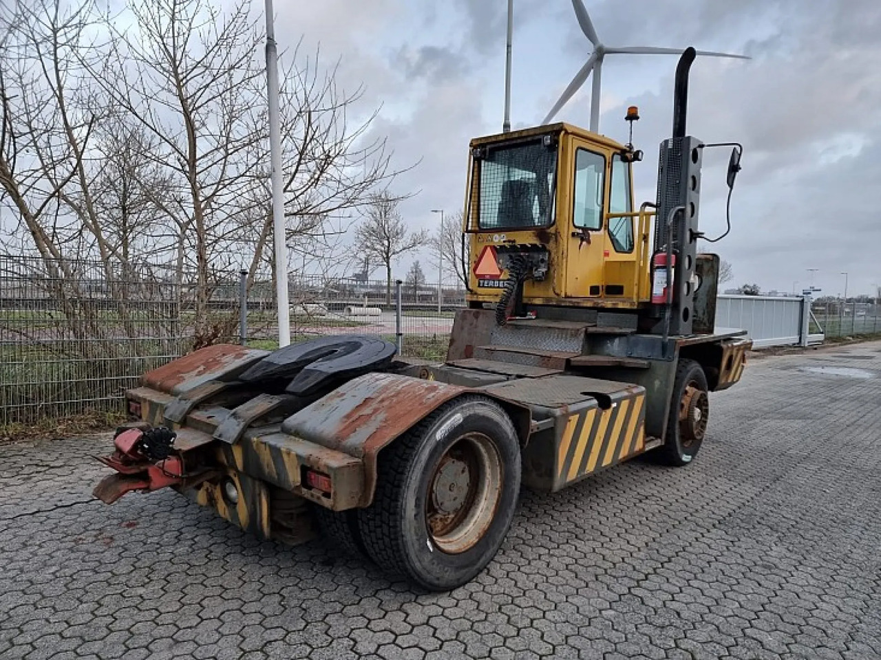 Terminal tractor TERBERG - YT220: picture 7