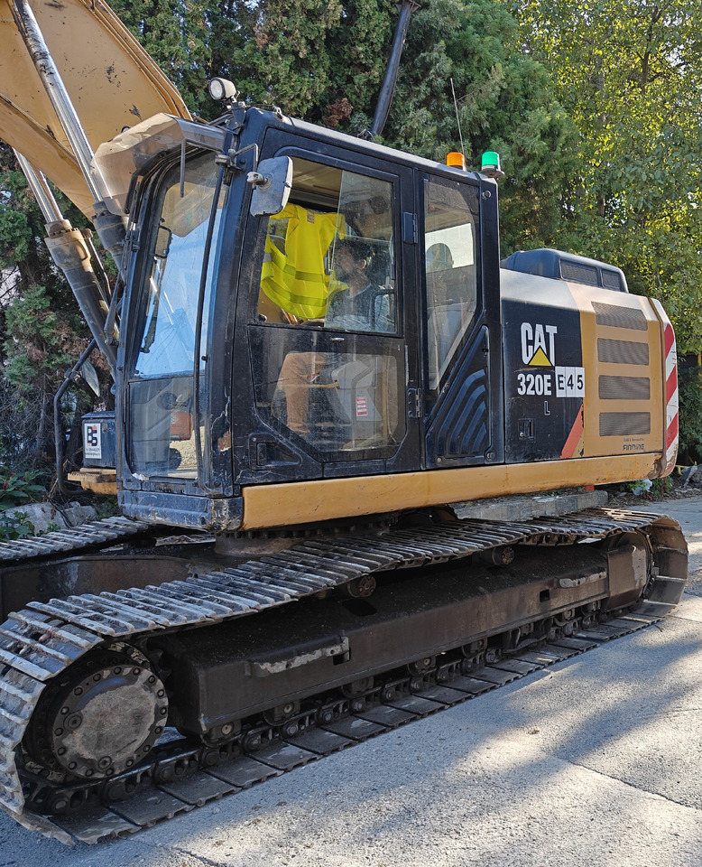 Excavator CATERPILLAR 320 EL: picture 8