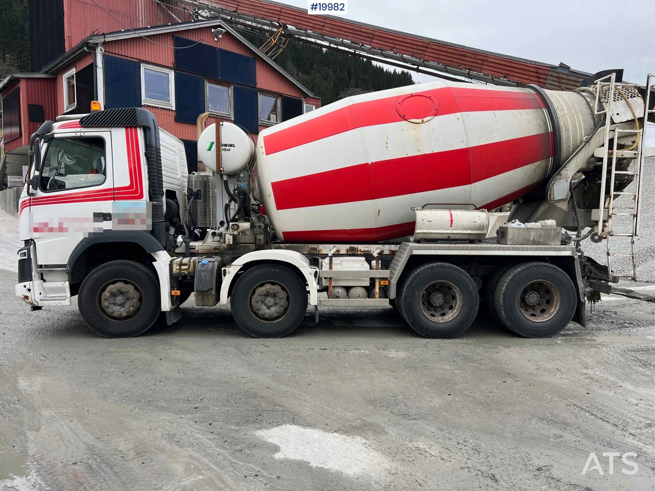 Concrete mixer truck Volvo FMX 410: picture 27