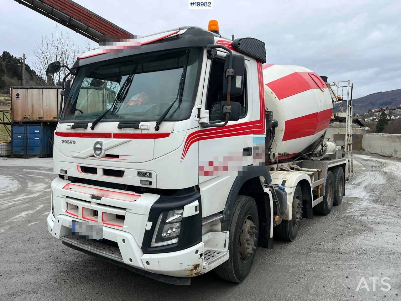 Concrete mixer truck Volvo FMX 410: picture 29