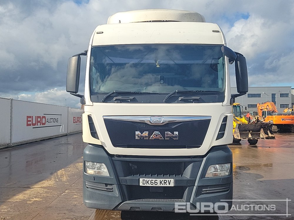 Tractor unit 2017 MAN TGX26.460: picture 8